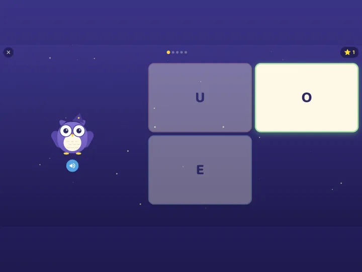 Tähetark letter game: learning letters through their sounds — Otto says a sound and the child picks the right letter out of three.